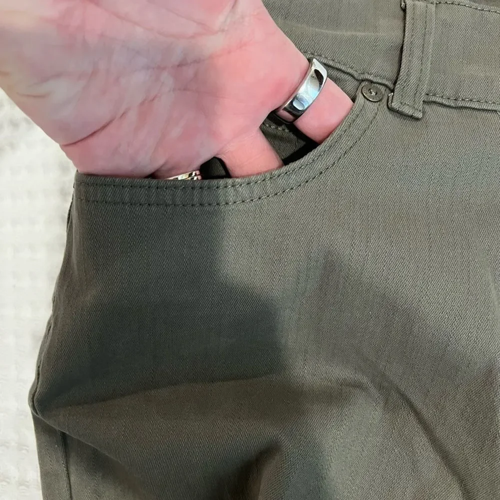 Style & Co Olive Capri Pants size 14